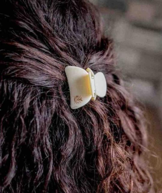 Haarklammer Accessoires Dutt Zopf Hairstyle Bachca Paris l'Officina Naturkosmetik