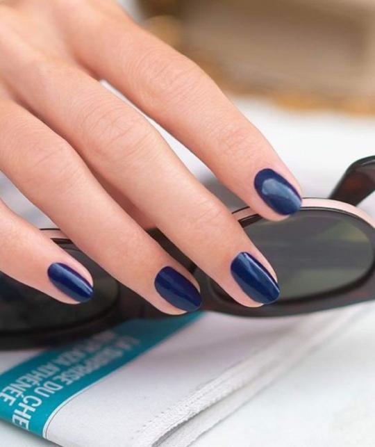 Vernis Green Manucurist Navy Blue bleu marine l'Officina Paris