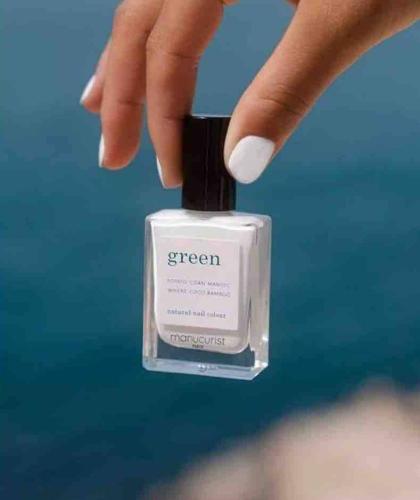 white Nail Polish GREEN Manucurist Snow l'Officina Paris