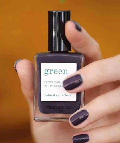 Nagellack GREEN Manucurist Queen of Night Dunkel violett grau Ökolack Naturkosmetik l'Officina Paris