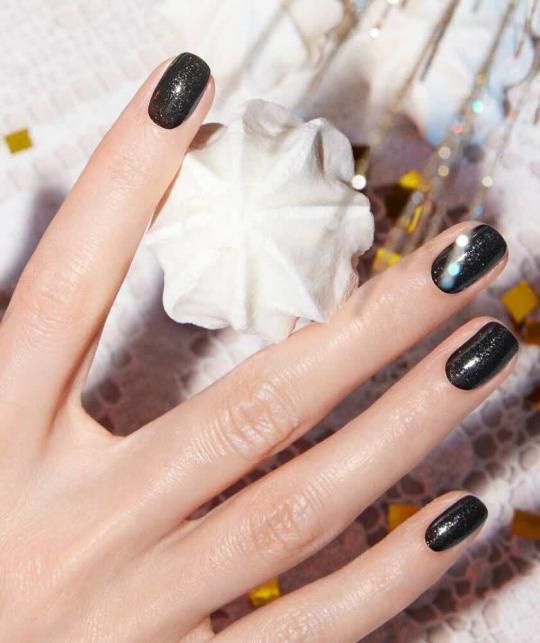 Vernis GREEN Manucurist Sparks noir pailleté l'Officina Paris