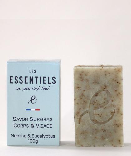 Organic moisturizing soap Mint & Eucalyptus Les Essentiels body face natural cosmetics France l'Officina Paris