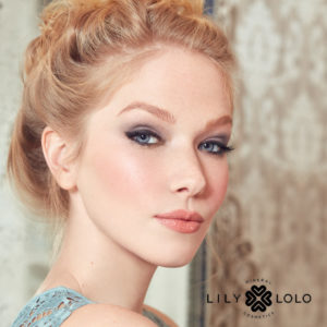 Lire la suite à propos de l’article Smoky Grey – look maquillage Lily Lolo