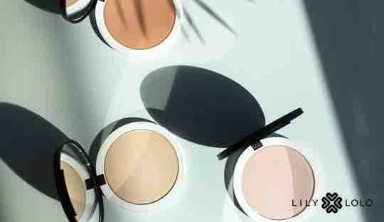 Lily Lolo Enlumineur & Finition teint maquillage minéral