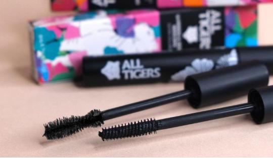 Mascara Natural cosmetics Lily Lolo ALL TIGERS